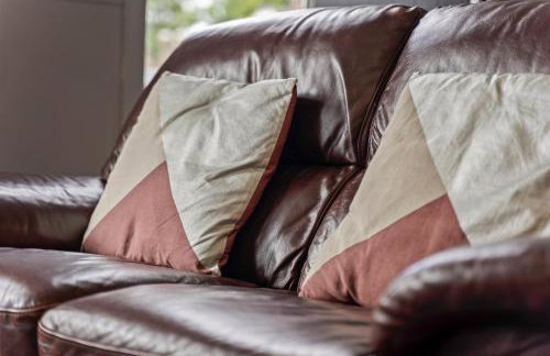 Spacious 3BR House -Sleeps 7 - Contractor Friendly - Foto 33