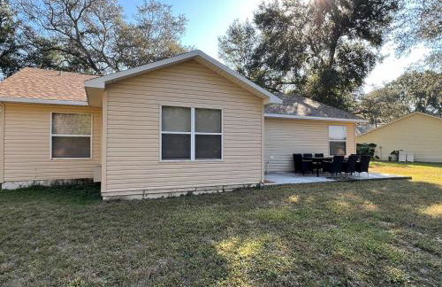 Get cozy in this Renovated home by the Villages - Foto 18