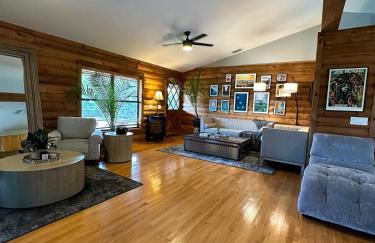 Enchanted Log Cabin Retreat Near Bradenton and St Pete - Photo 10