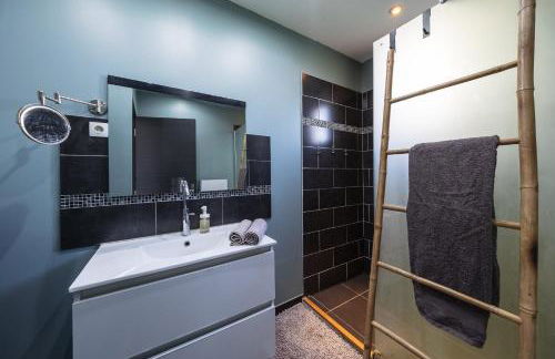 Bella Villa Piscine & jacuzzi - Photo 23