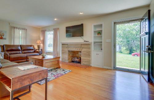 Home with Hot Tub and Deck about 3 Mi to Ark Encounter! - Foto 5