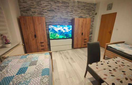 Citywohnung Merseburg - Geräumige Unterkunft ideal für Arbeit & Freizeit - Foto 1