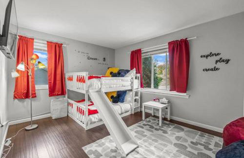 Zestlife-LuxuryEscape-ThemedRooms-Pool-GameRoom - Foto 30