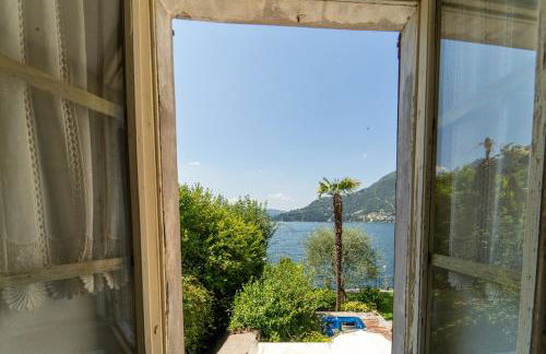 Vintage Home in the hamlet with lake view - Photo 2