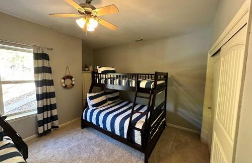 Lake It Easy - Waterfront Getaway with 7 Bedrooms - Foto 32