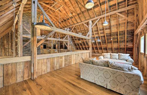 Luxe Barndominium with Home Gym, Theater, and More! - Foto 19