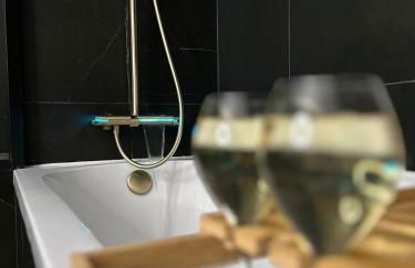 Premium suite with jacuzzi - Photo 11