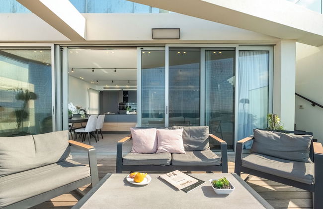 Rooftop Jacuzzi Penthouse by Sea N' Rent - Foto 28