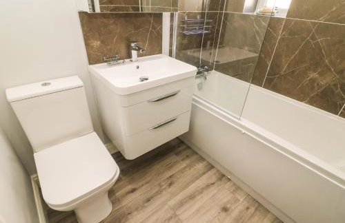 Hall View - Photo 17