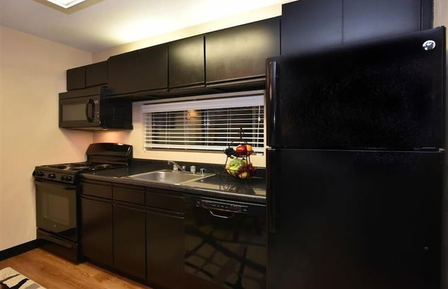 Seven Springs Stoneridge Ski-In/Out Condo with Mountain Views by RedAwning - Photo 5