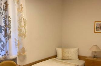 Apartment Freistehendes Ferienhaus mit Südbalkon by Interhome - Foto 6