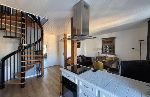 Mulberry duplex bien équipé 2 chambres petite vue sur mer plein centre d'Arromanches à 2 mn de la plage à pied et près de Bayeux au coeur des plages du débarquement - Foto 7