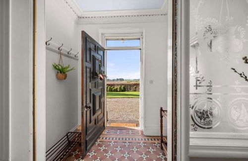 The Farmhouse - Countryside Escape with Hot Tub - Foto 9