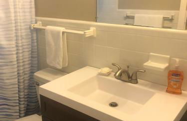 Luxury Midtown Home - Only a few blocks from FGH - Foto 39