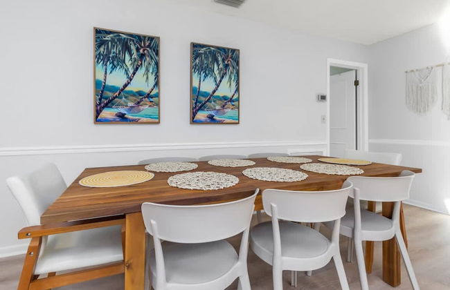 Fun Family-friendly Modern Beach Home With Pool - Photo 18