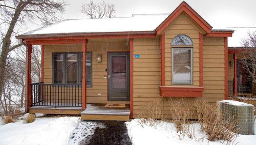 Peaceful 2-bedroom townhome retreat w/wooded view - Foto 5