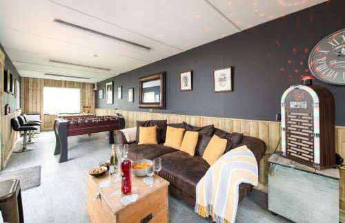 The Pine Lodge with Hot Tub and Games Room - Foto 8