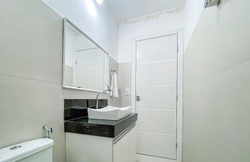 Apto Térreo com 2 quartos (ambos com ar split), sendo 1 suíte, internet privativa 300MBPS, no Residencial Vila Regina, condominio com piscina e área gourmet bem próximo a praia de Taperapuã - Foto 30