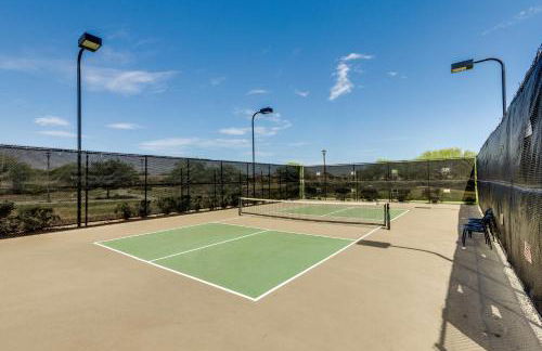 Resort Pools and More Perks! 55 and Goodyear Escape - Foto 30