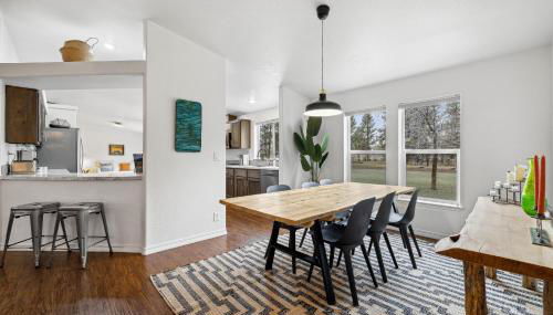 Black Moose - Pet friendly - Trailer parking - Wood stove - Single level - Photo 3