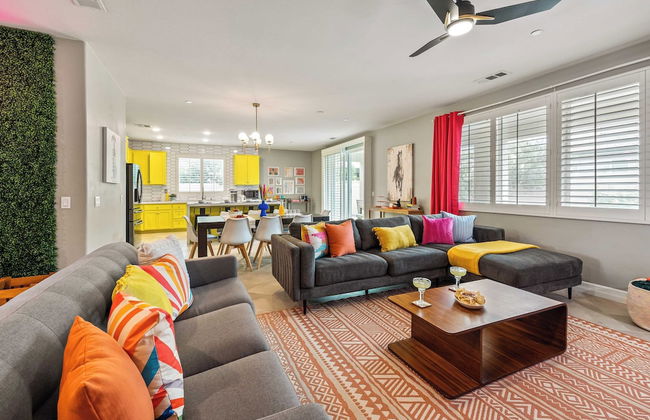 Kaleidoscope by Avantstay Colorful Escape + Pool - Foto 7