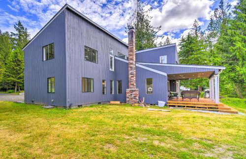 Stunning Hood Canal Getaway w/ Private Deck! - Foto 32