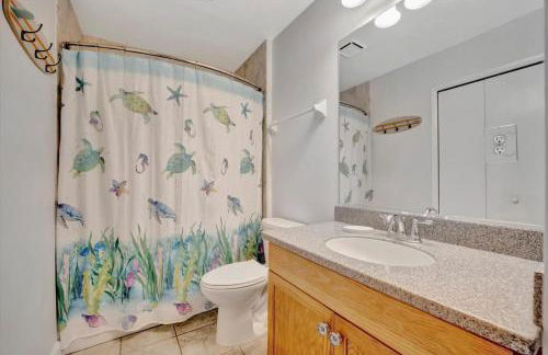 Cheerful Pelican on Anna Maria Island - Photo 28