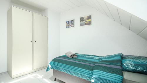 nJoy! Modern Apartment Göppingen - gratis WLAN - Foto 2, wardrobe