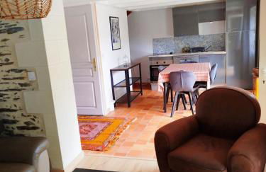 Layon cottage with shared pool - Foto 8