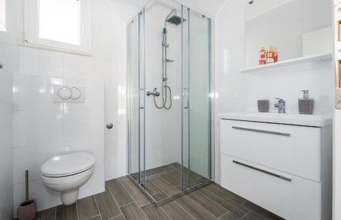 Gorgeous Home In Drinovci With Wifi - Foto 29