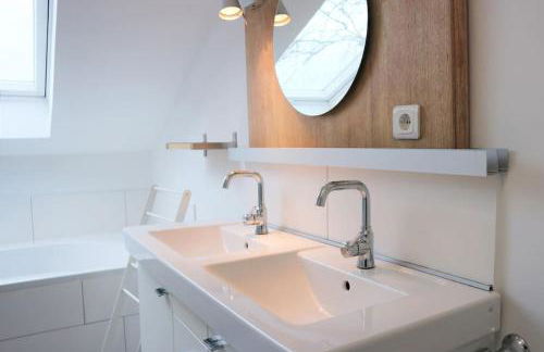 LIVING .... Bungalow mit großem Garten . - Foto 24