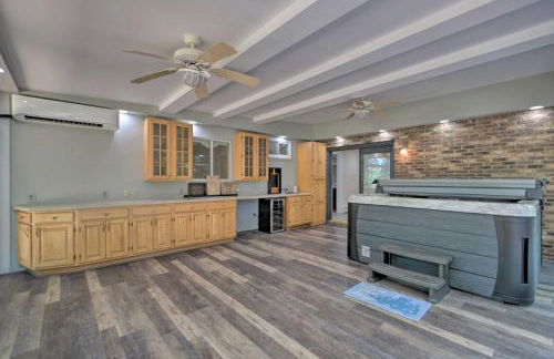 Coastal Edgewater Home with Private Hot Tub! - Foto 25