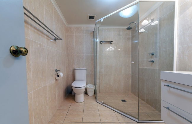 Albacore Unit 4, 12 Ondine Close - Photo 16