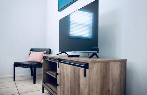 2BR Home with Private Pool, Fire Pit and Grill - Foto 25