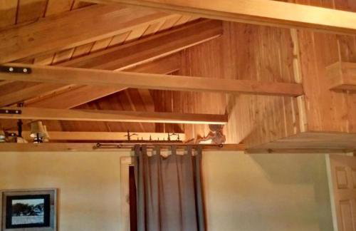 Peaceful Lodge-Style Cabin with Fire Pit near Greers Ferry Lake in Arkansas - Foto 17