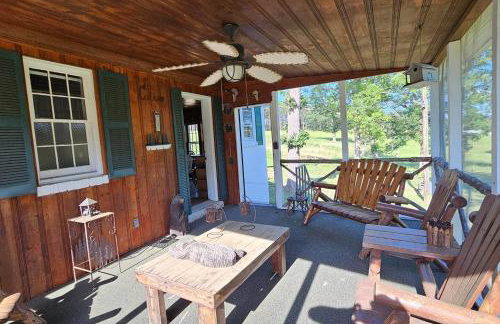 Cozy Cabin Retreat - Sleeps 8 - 1 Hr from STL - Foto 32