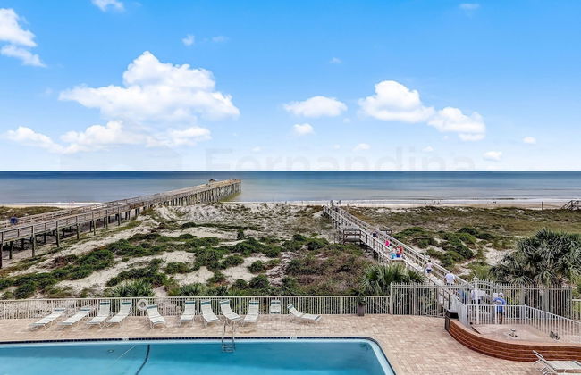 Convenience Direct Oceanfront Condo with Private Balcony by RedAwning - Photo 25