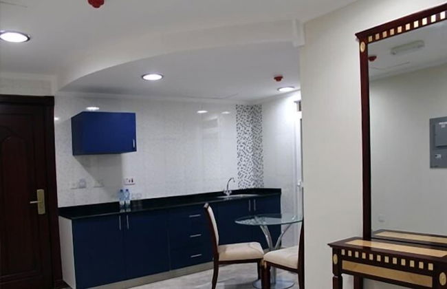 Pioneer Hotel Apartments - Photo 11