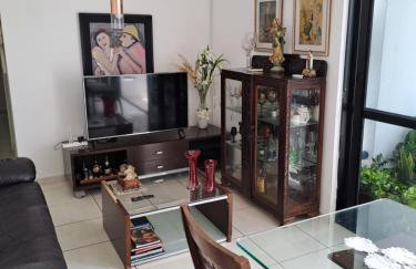 APARTAMENTO ENCANTADOR NA ZONA LESTE - Photo 1