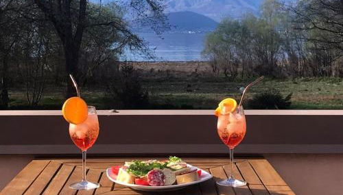 Vic&Sunny's lake view apartment - Foto 1