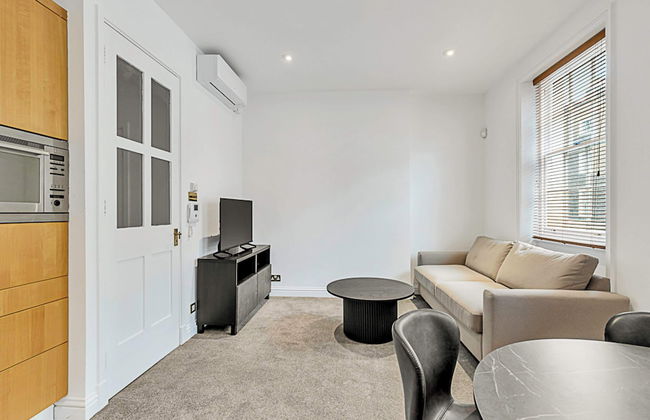 A One-bedroom Apartment Situated In Central London - Foto 22