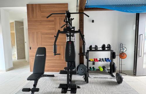 Luxury Spa Villa w Heated Pool, Jacuzzi & Sauna - Photo 29