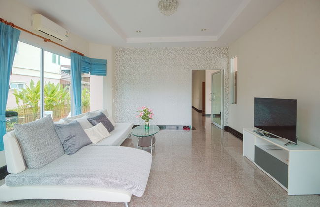 June Pool Villa - Photo 27