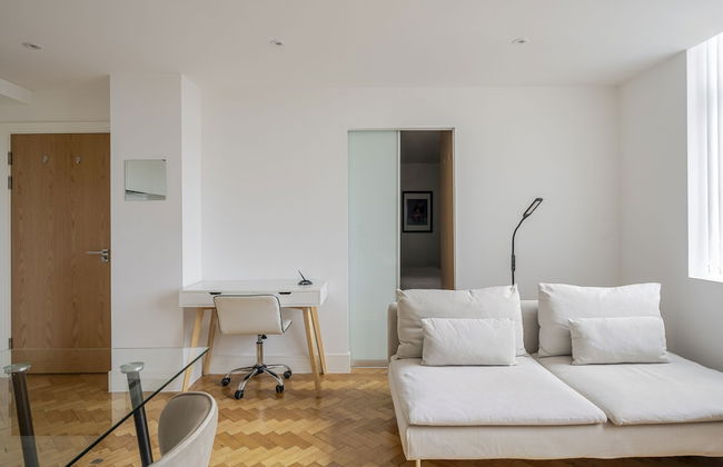 Parkway House - Photo 18