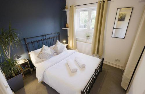 Quirky & cosy 1 or 2 bedroom house in peaceful village - Photo 26