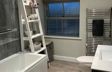 Woodbine Cottage-PART OF ALTON COTTAGES - Foto 30