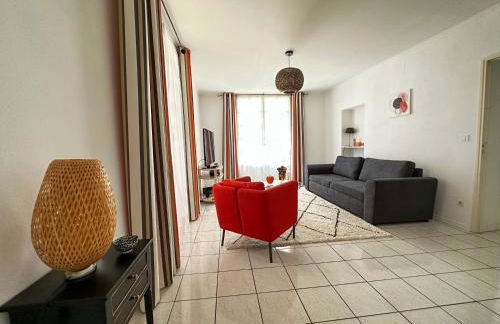 Polichinelle Hyper Centre - Wifi - Balcon & Parking Proche - Foto 8