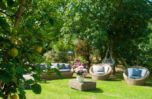 Le Bicocche Farmhouse: Country Stone Villa with Pool in Camaiore between Lucca & Beaches of Versilia - Foto 99