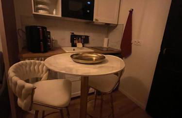 Le Petit Hôtel de Laura Cosy Parking & Netflix - Foto 7