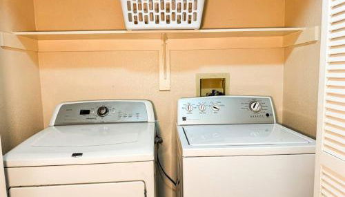 Spacious 4BR Fam Retreat King Bed WIFI And Parking - Foto 4